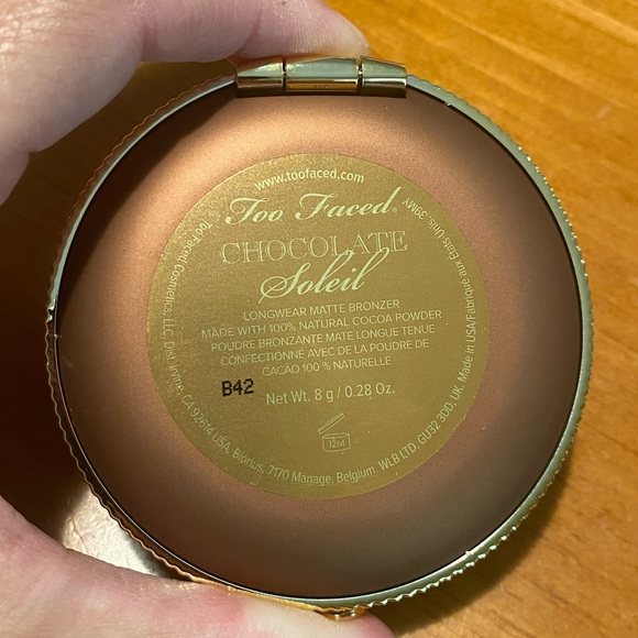 Too Faced Chocolate Soleil Matte Bronzer - Picture 9 of 14